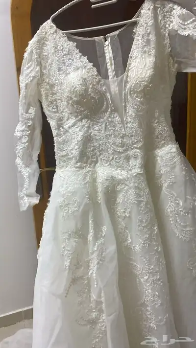 فستان عروس مع طرحه 0