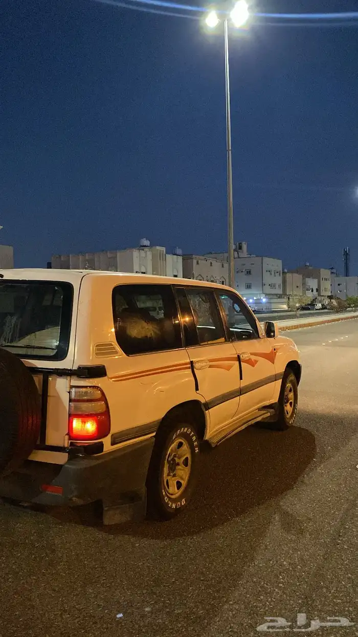 جيب لاندكروزر 1999 3