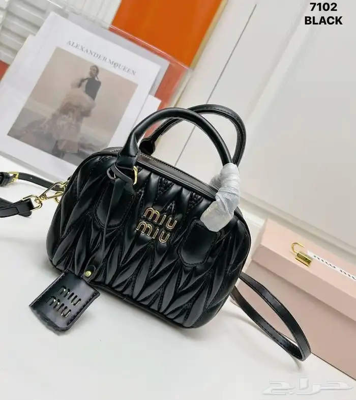 شنط نسائية. 0