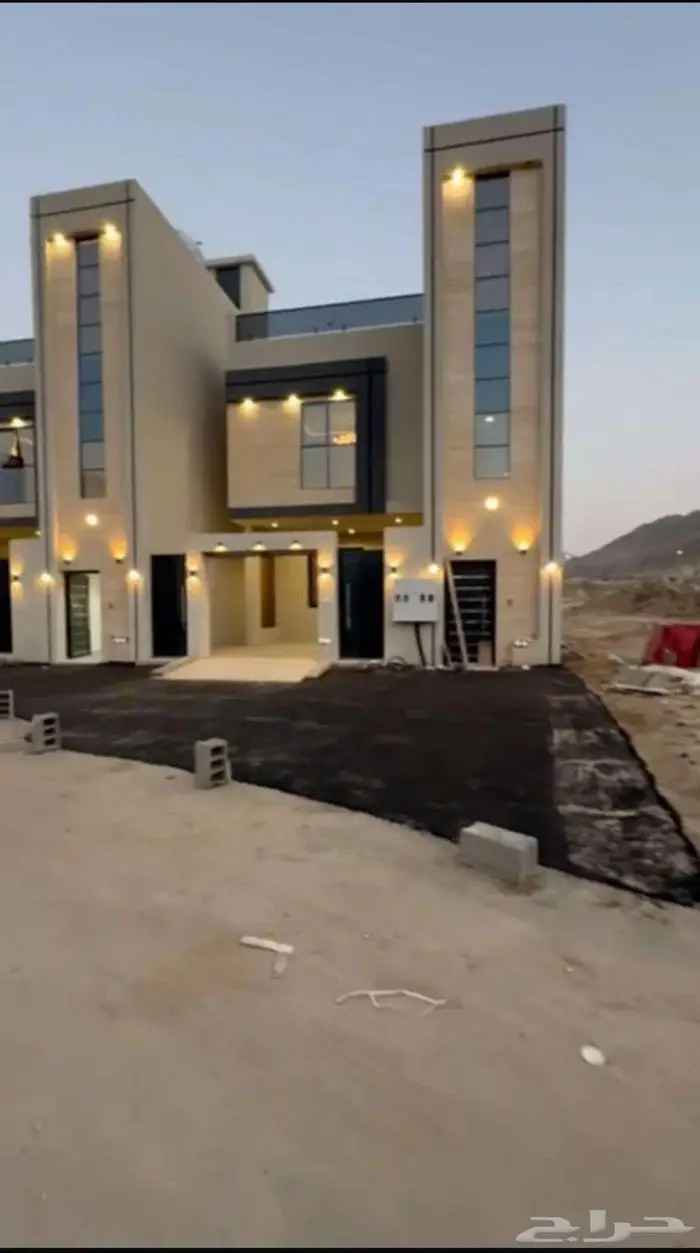 أدوار وأرواف ملكيه 0