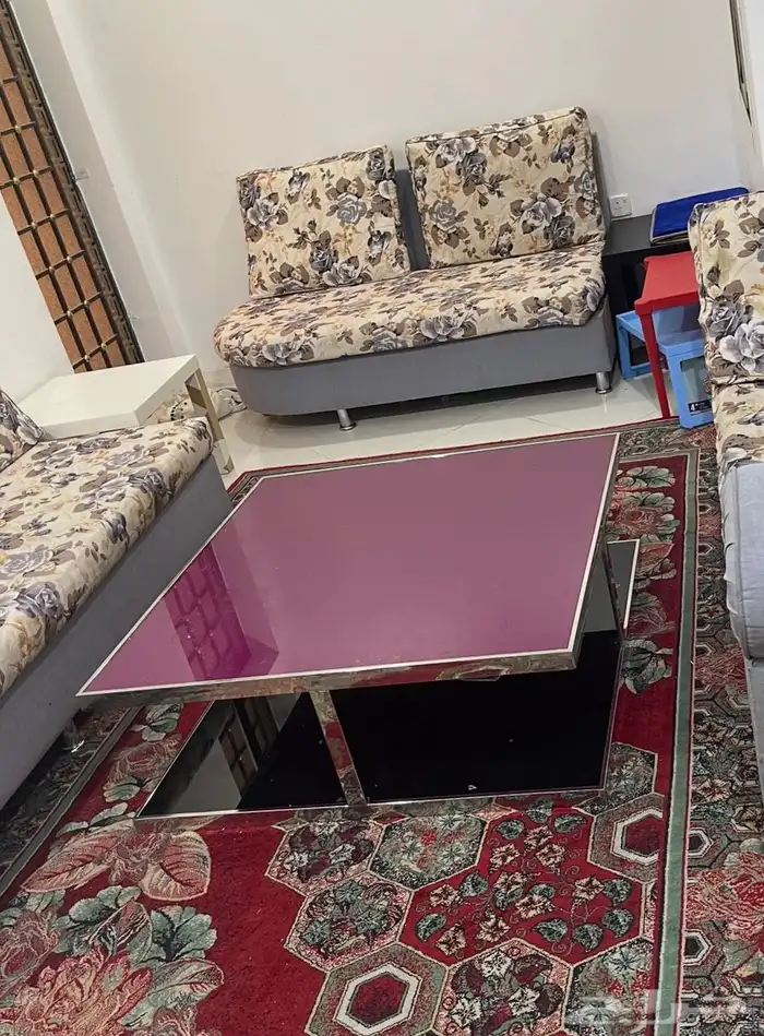 ركنه مع طاوله للبيع 1
