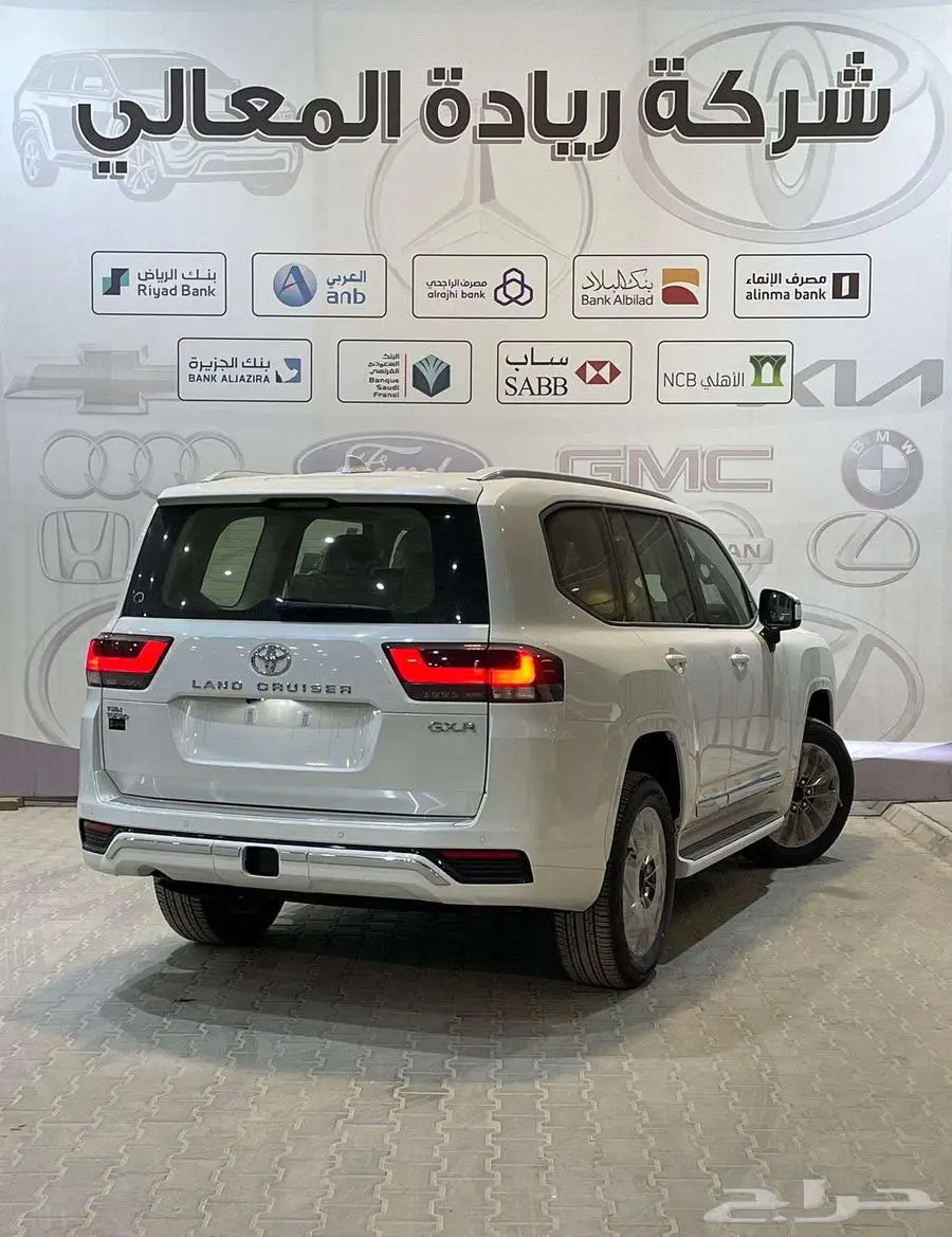 لاندكروزر GXR4 بنزين 2025 كاش واقساط جميع البنوك 3