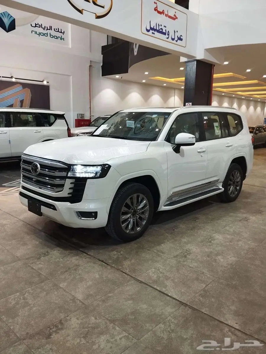 تويوتا لاندكروزر GXR L5 بنزين سعودي 2024 بطاقة جمركية 11