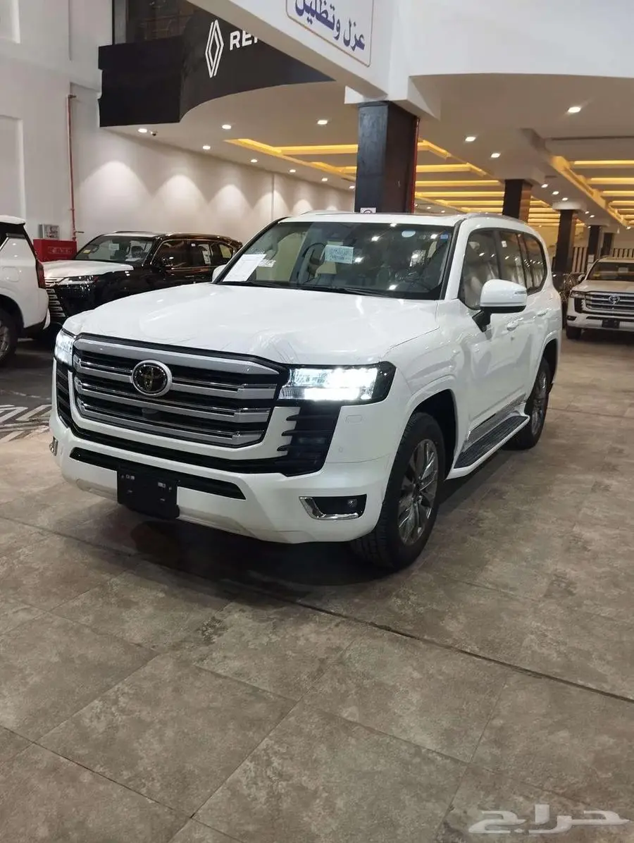 تويوتا لاندكروزر GXR L5 بنزين سعودي 2024 بطاقة جمركية 12