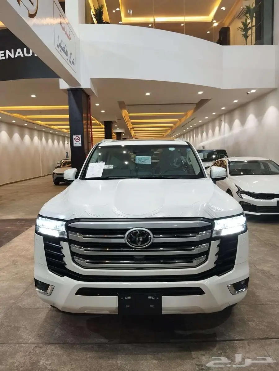 تويوتا لاندكروزر GXR L5 بنزين سعودي 2024 بطاقة جمركية 2