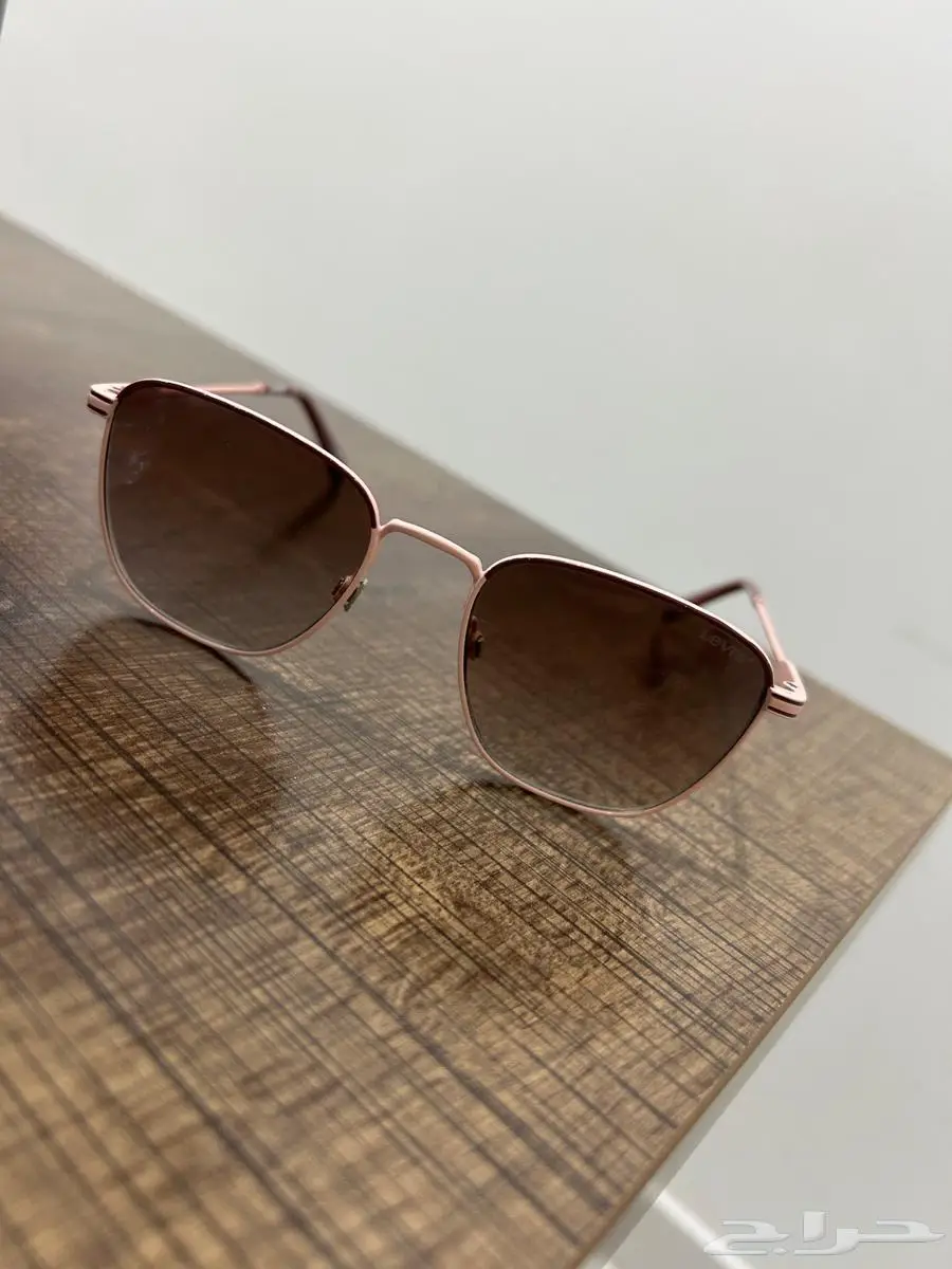نظارة شمسية sunglasses index