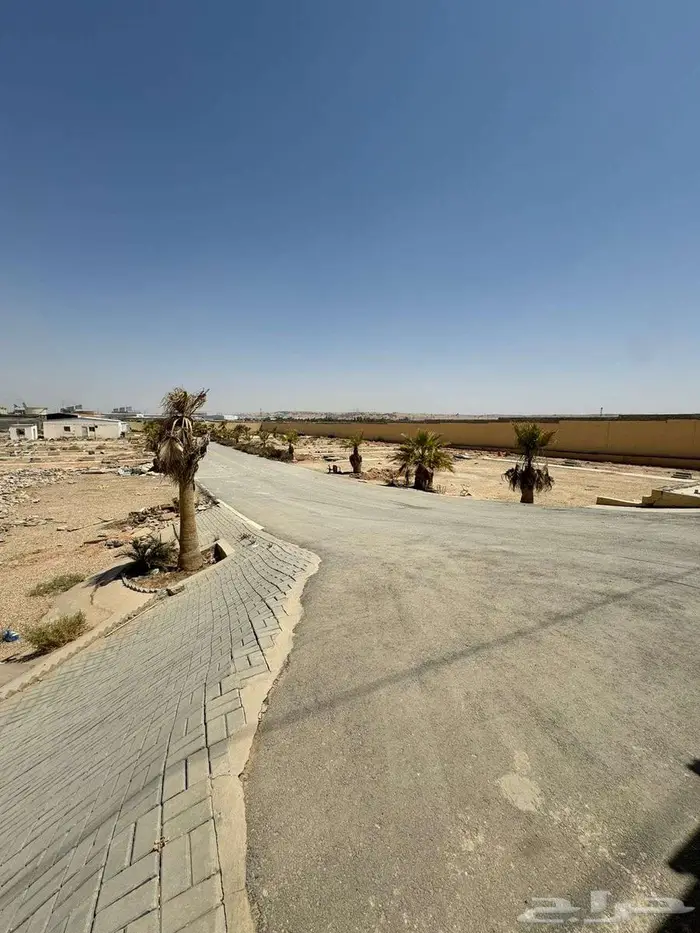 حوش للإيجار - 1550m - A yard for rent 10