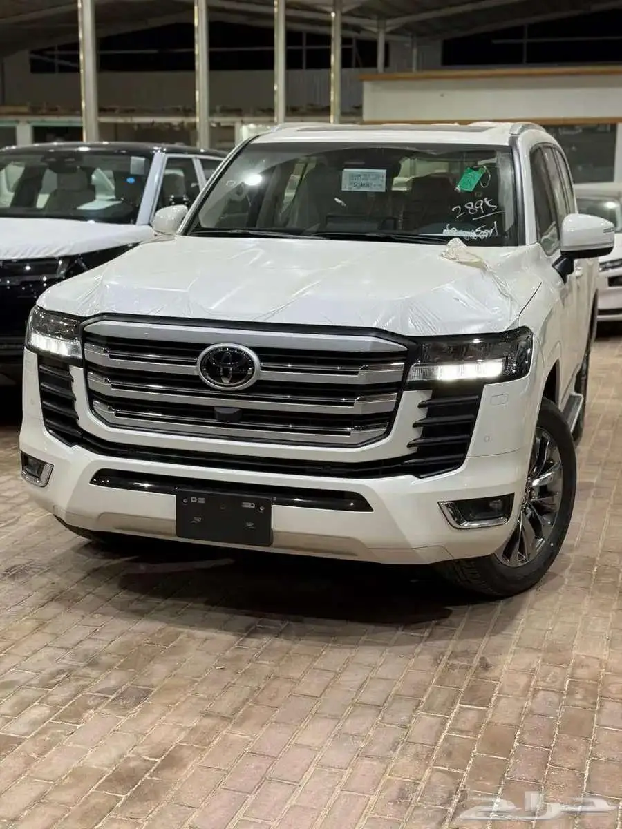 تويوتا لاندكروزر GXR4 بنزين سعودى 2025 كاش فقط 0
