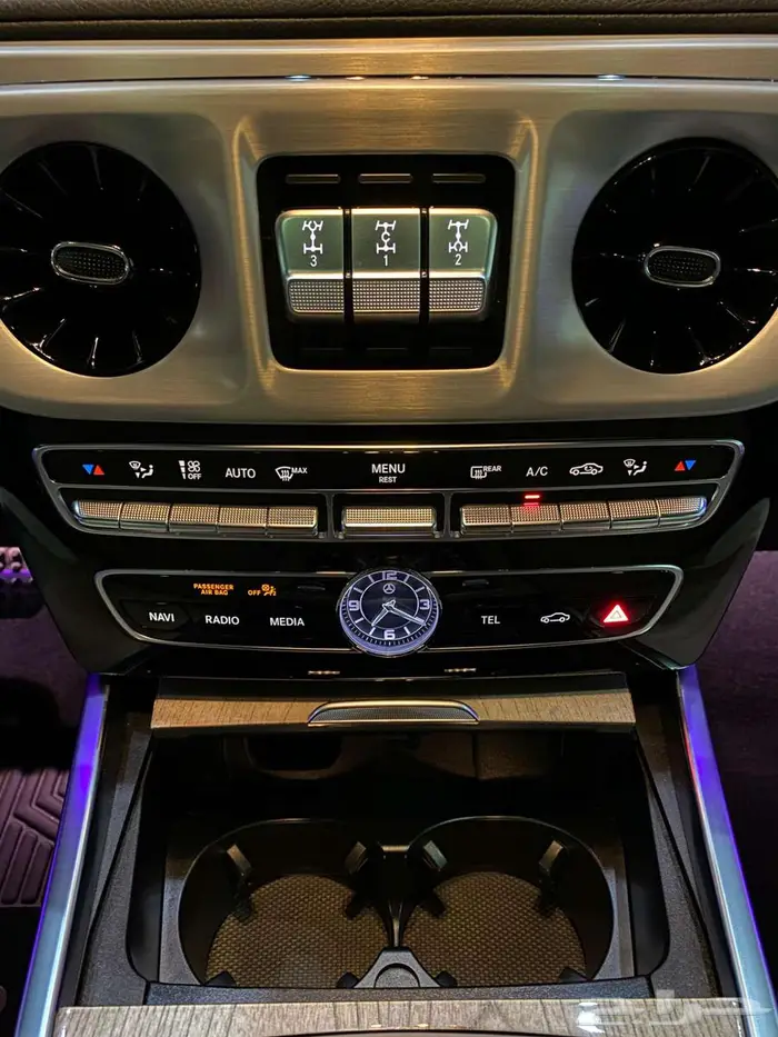 مرسيدس G500 موديل 2022 اسود ماشيه 46000كم 43