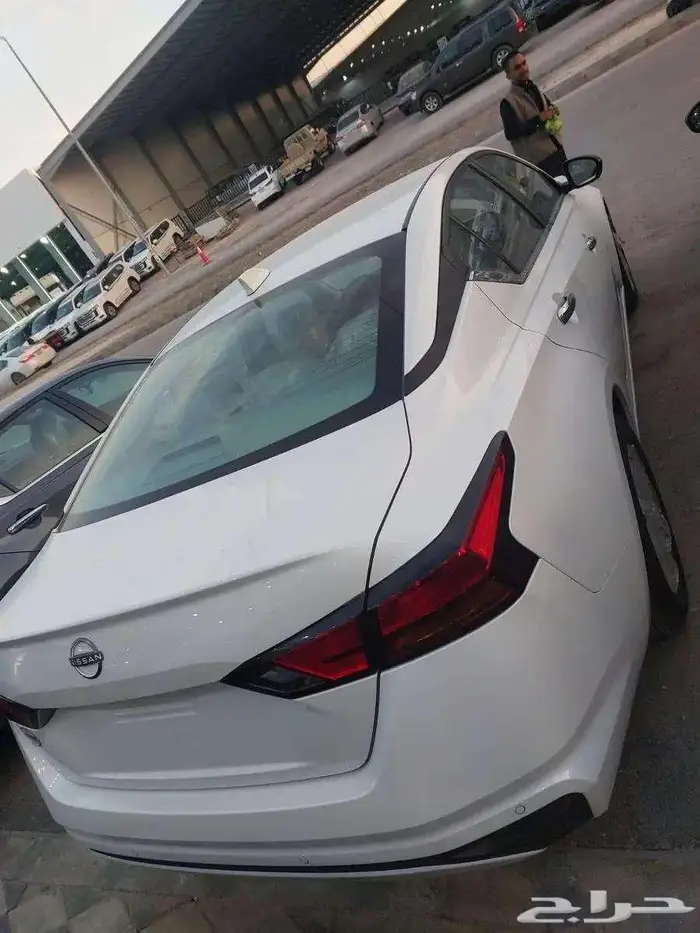 نيسان التيما 2.5 ستاندر 2025 7