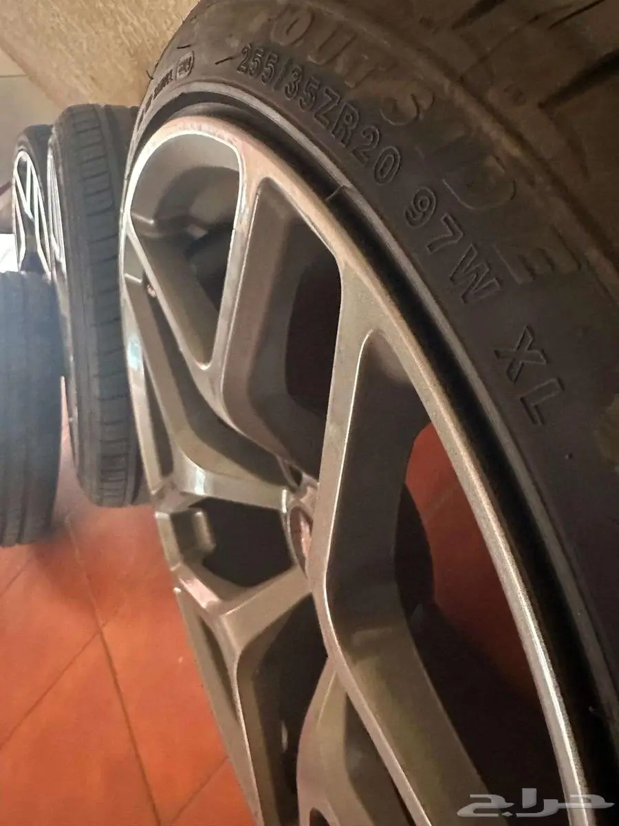 للبيع جنوط Z28 مع كفرات نظيفه 3
