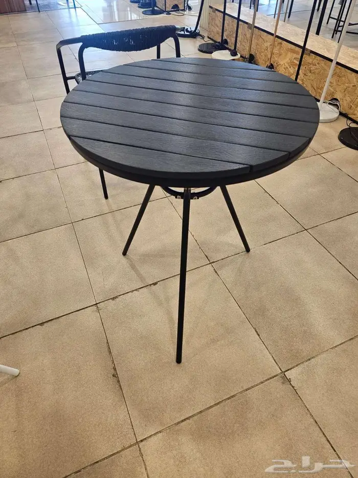 طاولات خارجية 7