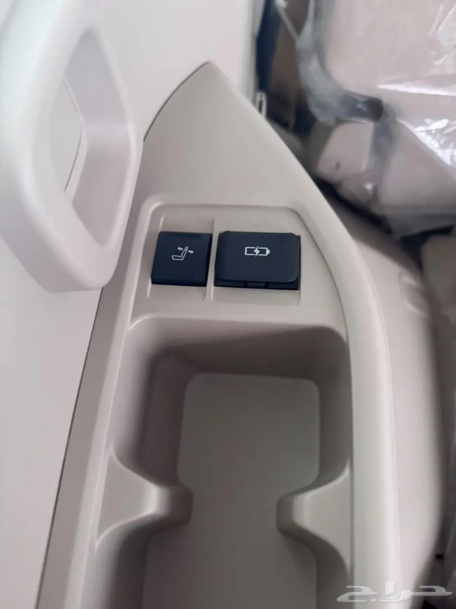 لأند كروزر Vxr نص فل بريمي 2025 19