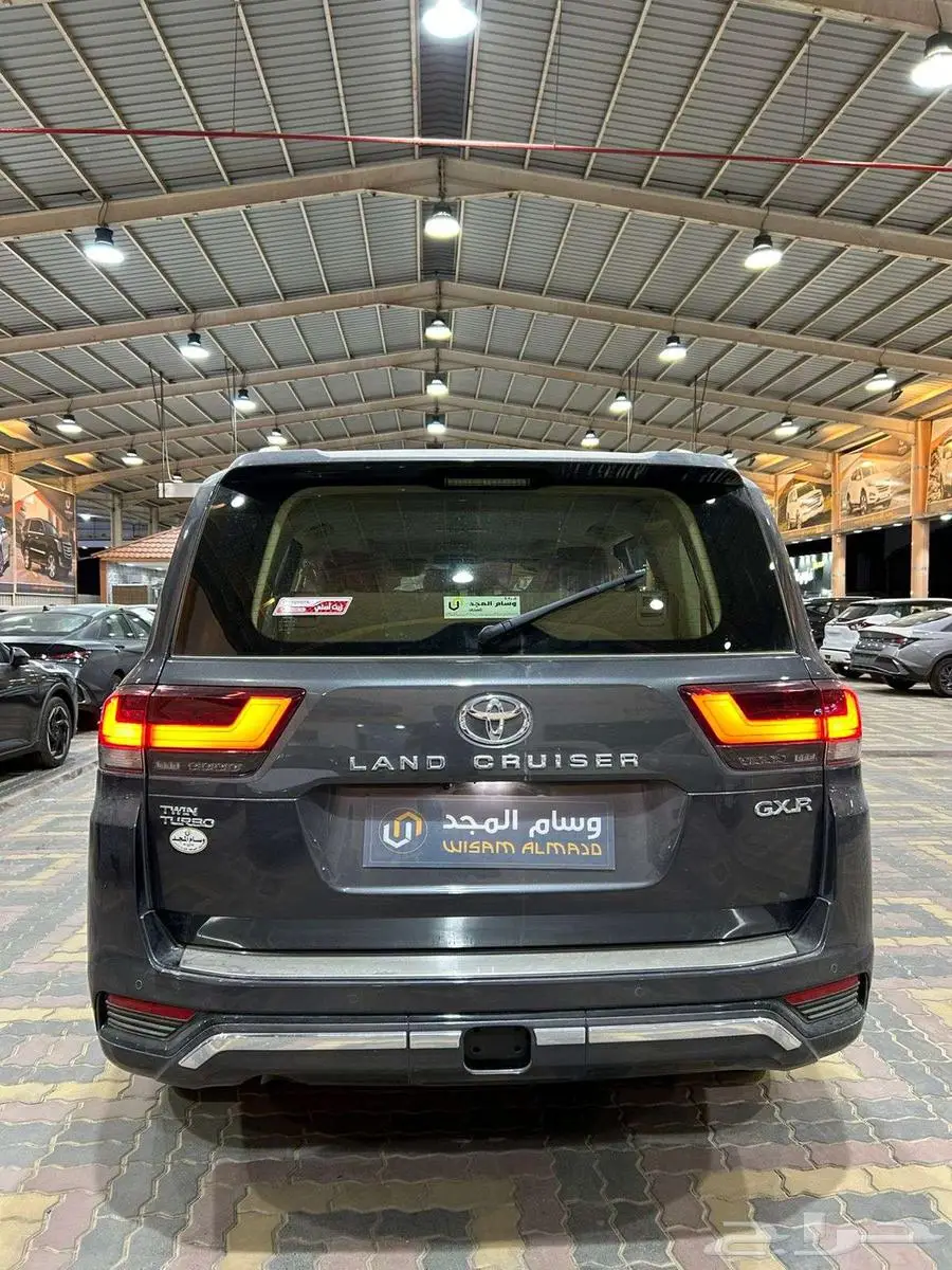 تويوتا لاندكروزر GXR L3 موديل 2024 كاش واجار منتهي بتمليك 10
