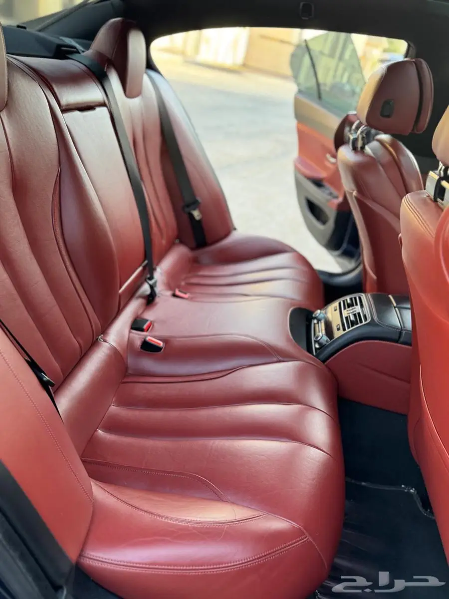 BMW 650i - kit M Performance - ممشى قليل في قمة النظافة 12