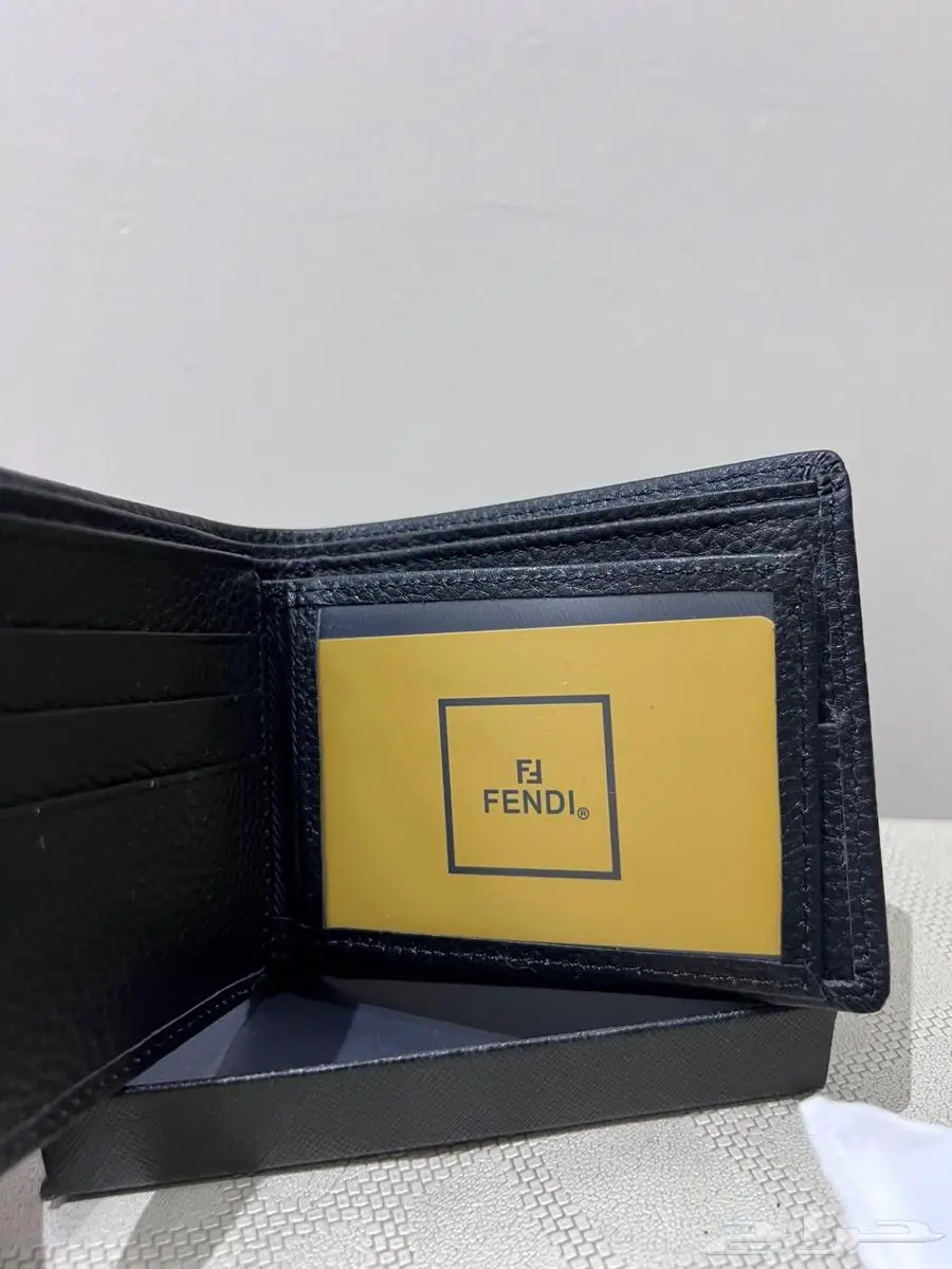 محفظة ماركة فندي FENDI index