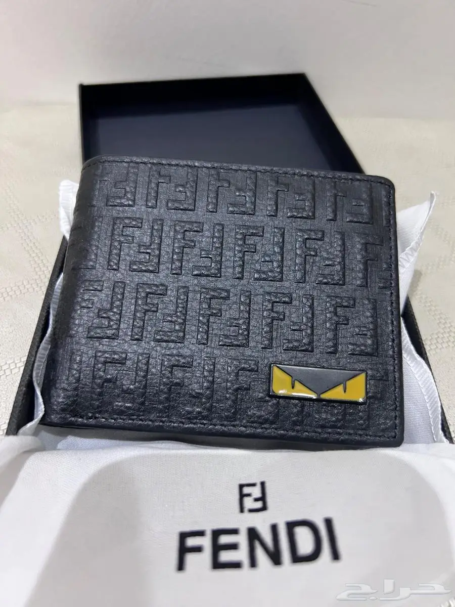 محفظة ماركة فندي FENDI index
