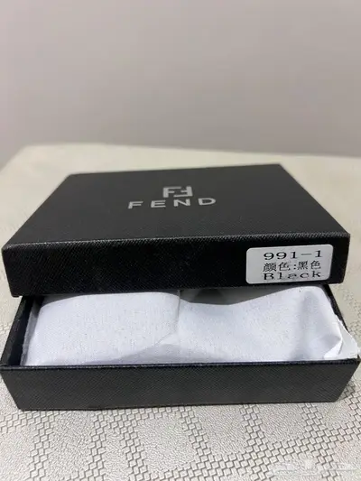 محفظة ماركة فندي FENDI 2