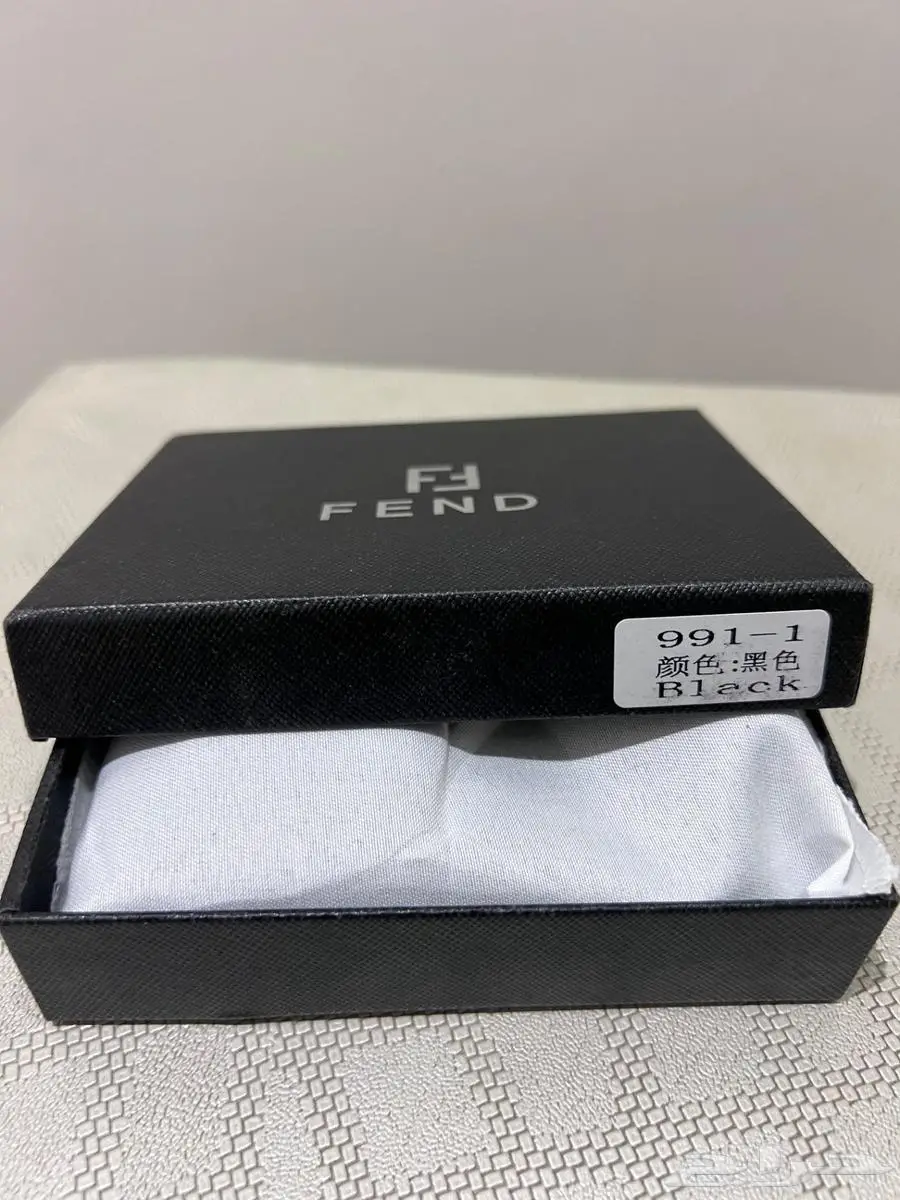 محفظة ماركة فندي FENDI index