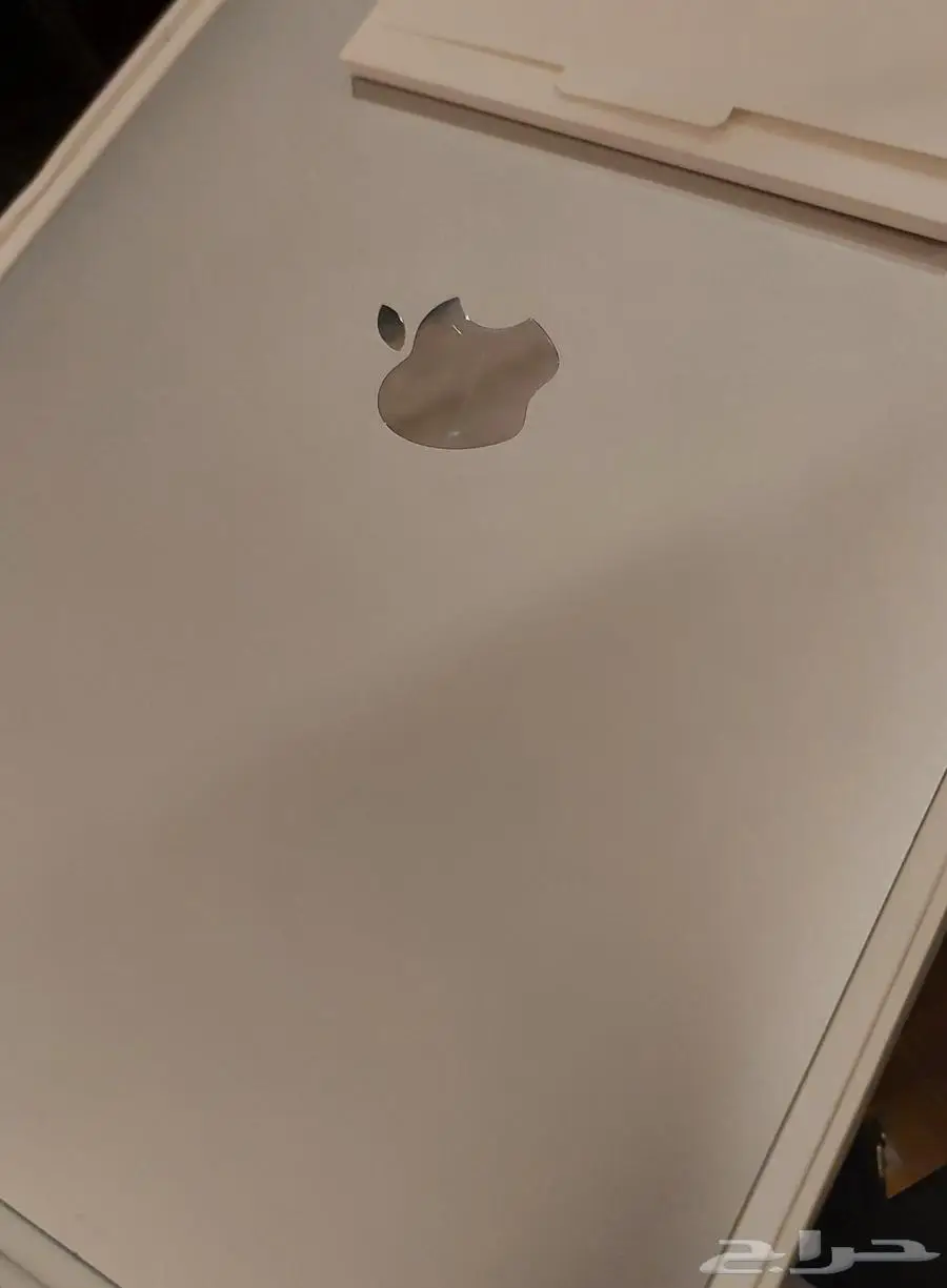 ماك برو  13 2017- MacBook Pro 1