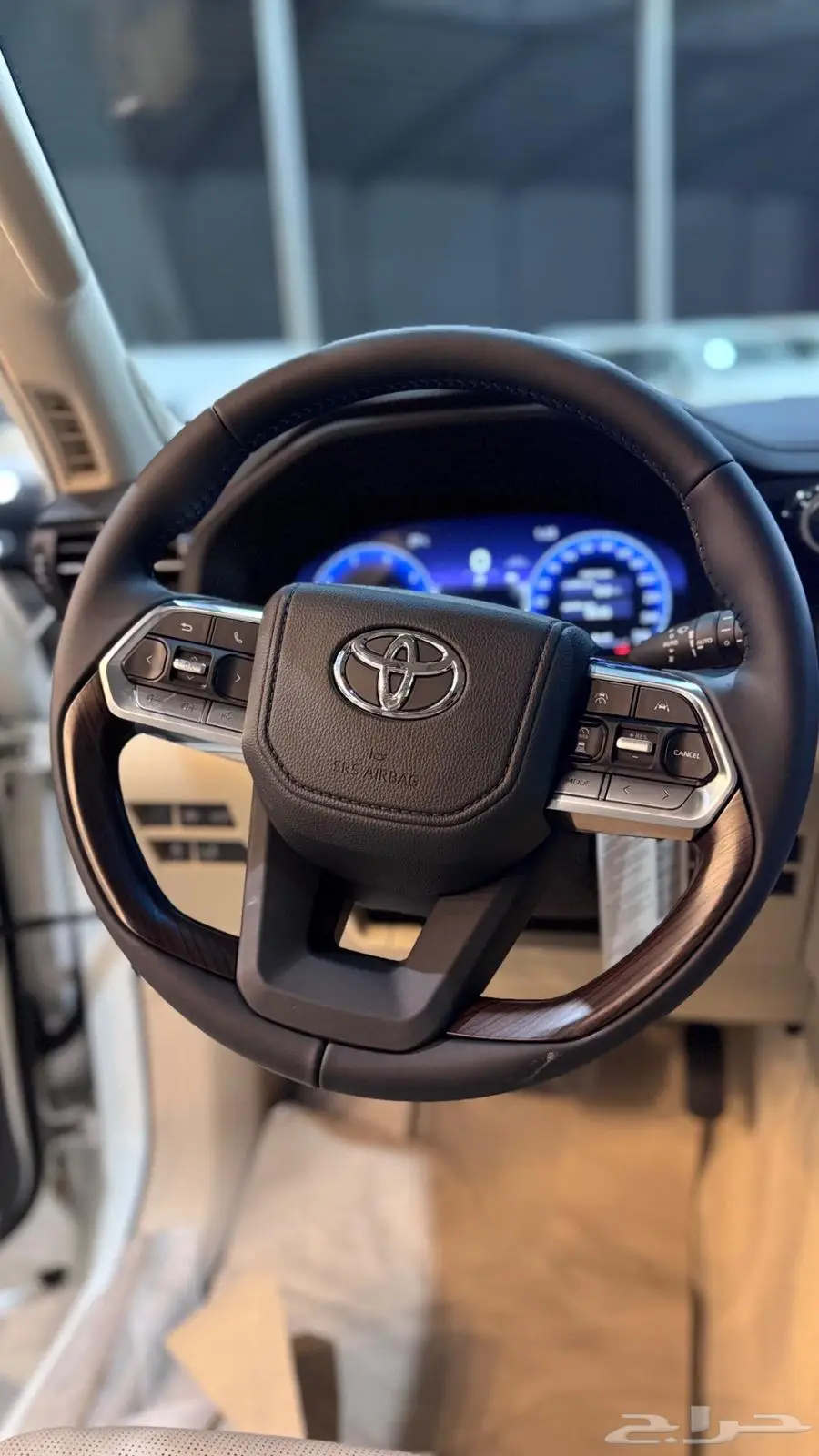 لأند كروزر Vxr نص فل بريمي 2025 7