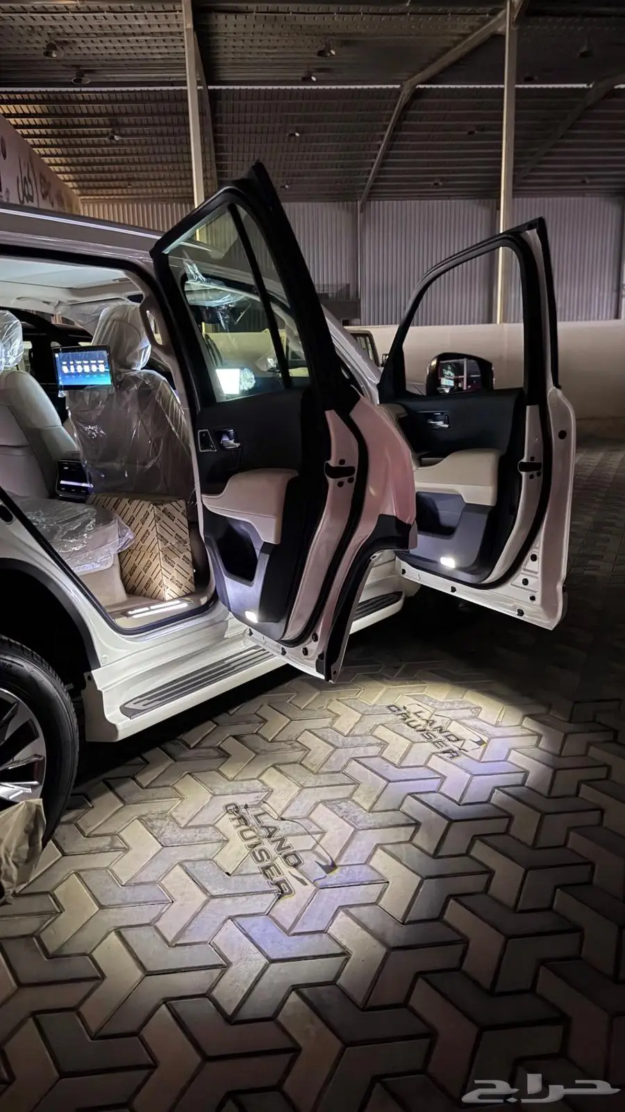 لأند كروزر Vxr نص فل بريمي 2025 21