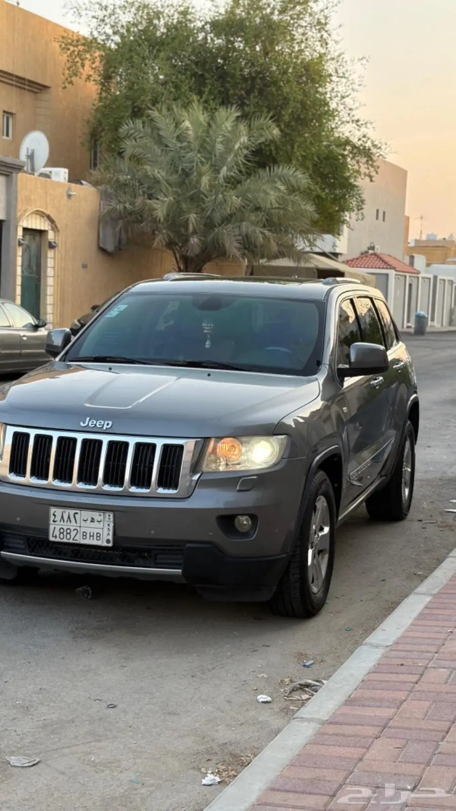 جيب شاروكي 8 سلندر 2012 13