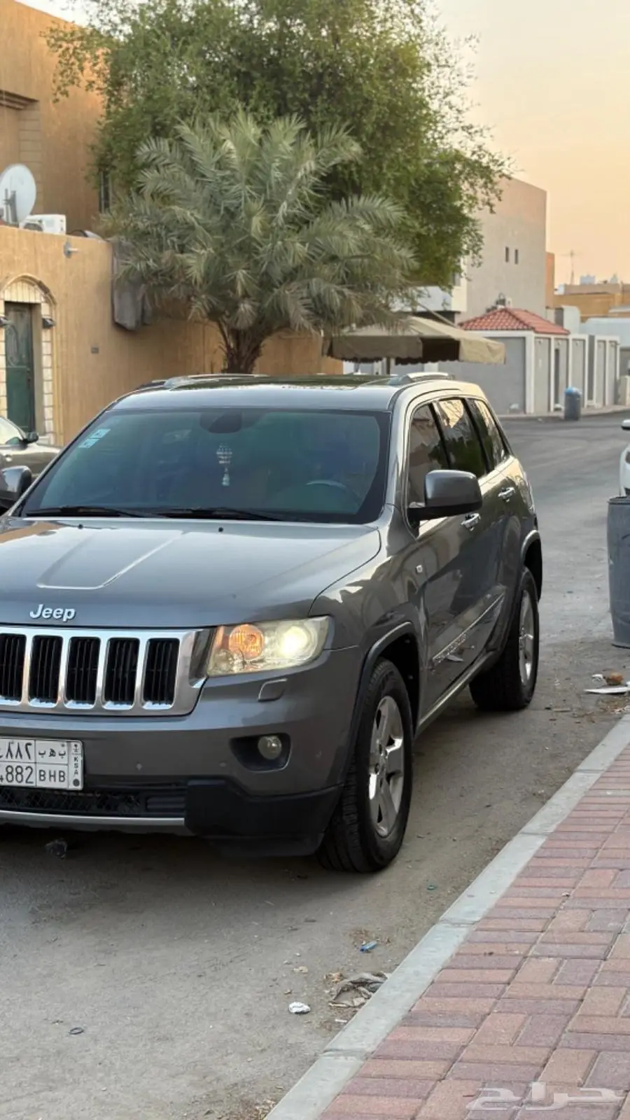 جيب شاروكي 8 سلندر 2012 14