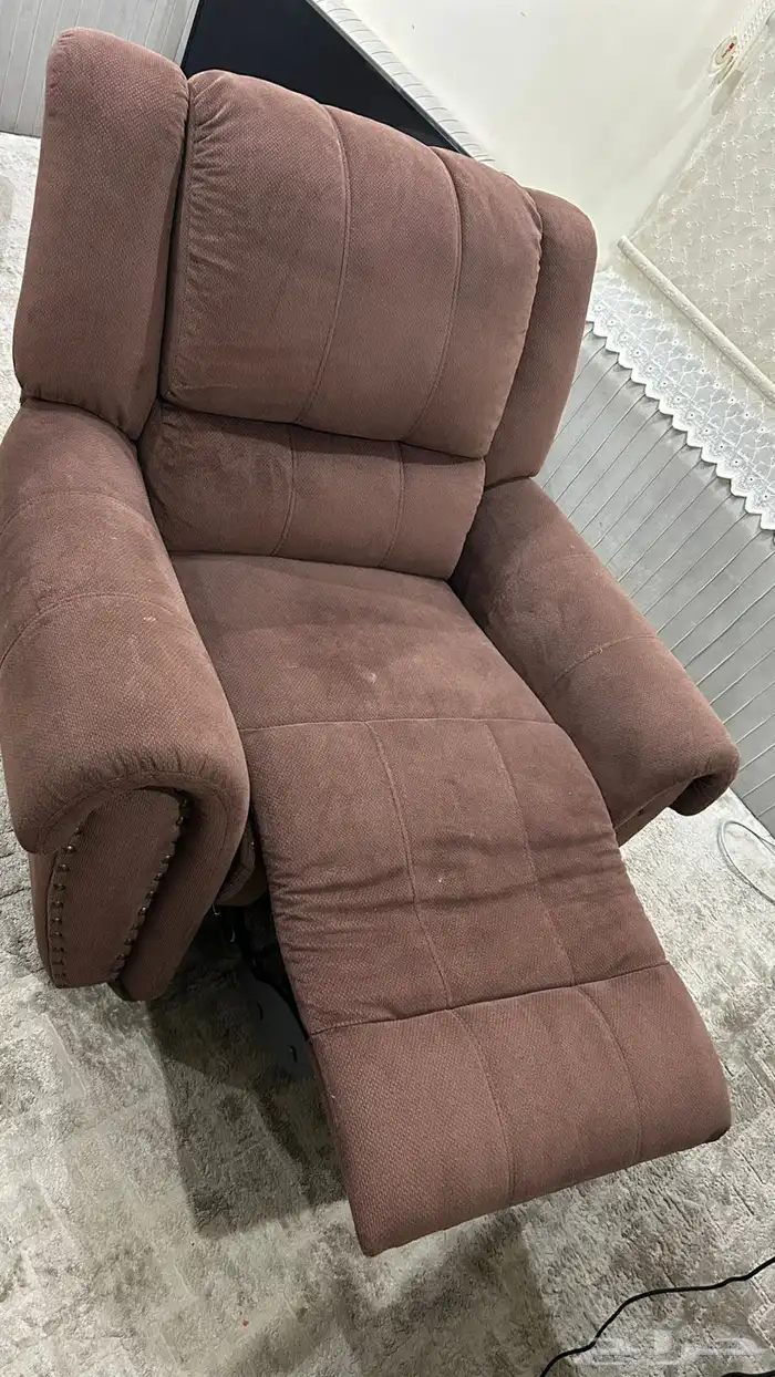 كنبه نظيفه جدا  جدا 2