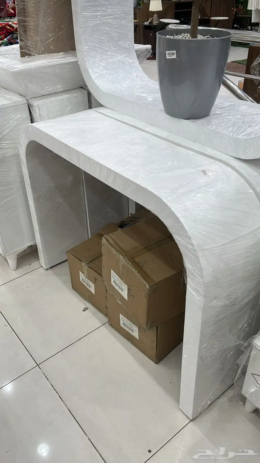 طاوله وحده استقبال للتأجير بسعر مناسب 0