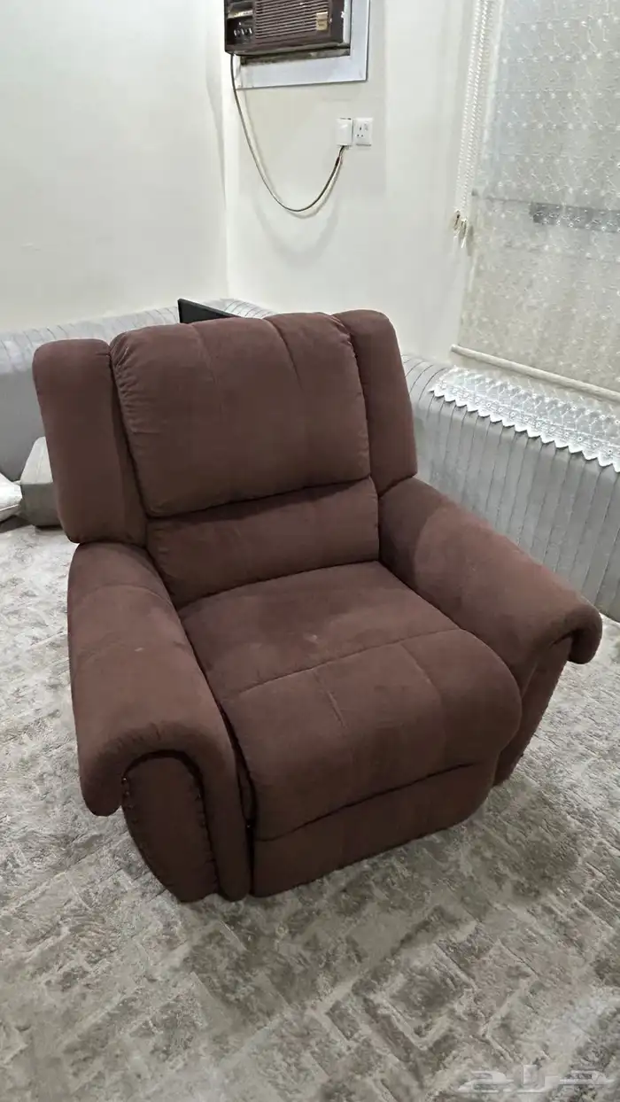 كنبه نظيفه جدا  جدا 1