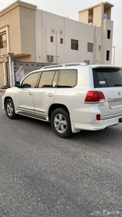 جيب تيوتا لندكروزر GXR فل2012 1