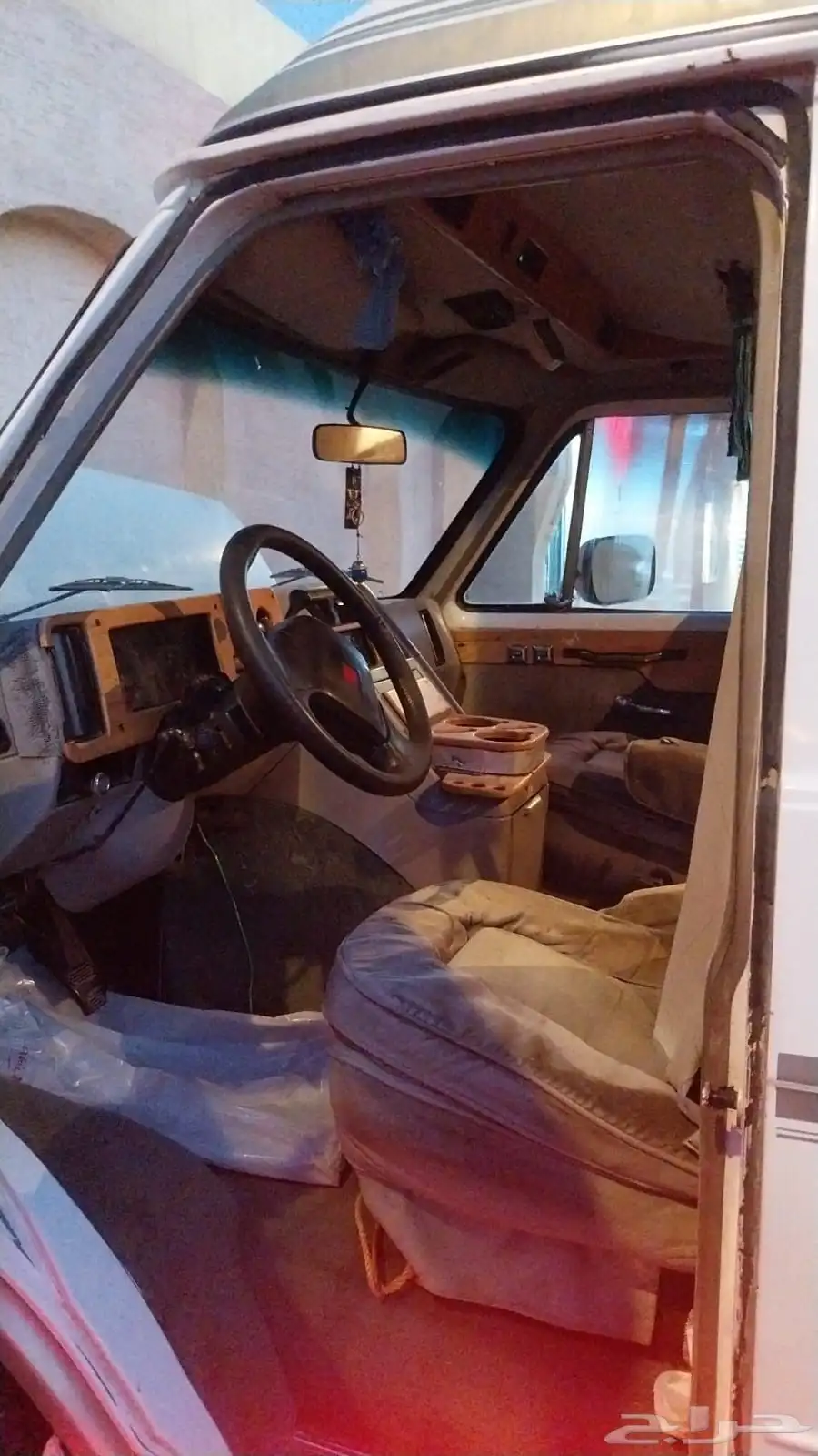 جمس فان موديل 92 محركاته شد بلد. ممشى السيارة 275 6
