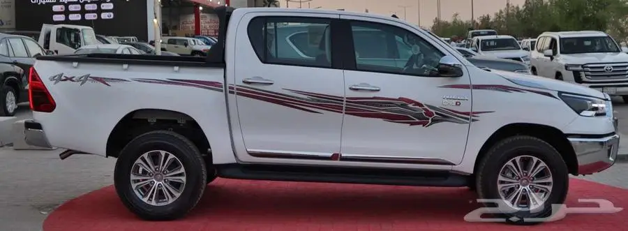 هايلوكس غمارتين S-GLX دبل اوتوماتك 2.8 ديزل 2024 14