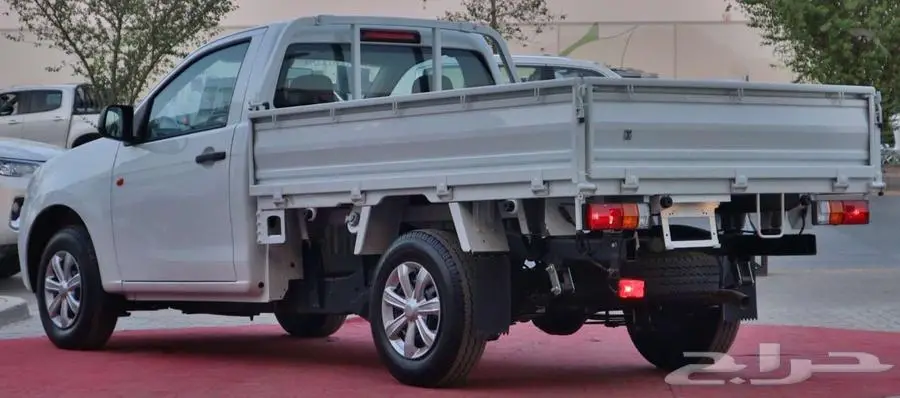 ايسوزو ديماكس جوانب 2025محرك 1900 CC 150حصان 10