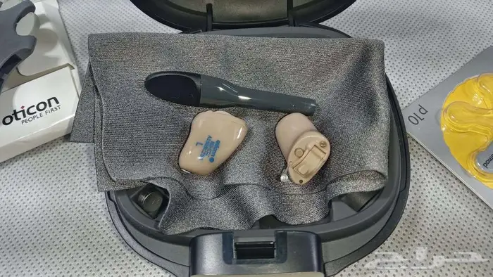 سماعات اذن طبية لضعاف السمع من شركة Oticon 3