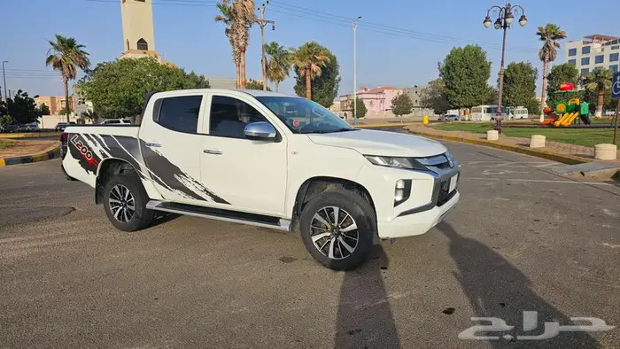 جنوط L200 مقاس 18 الكفرات فيها نص عمر أو أقل 0