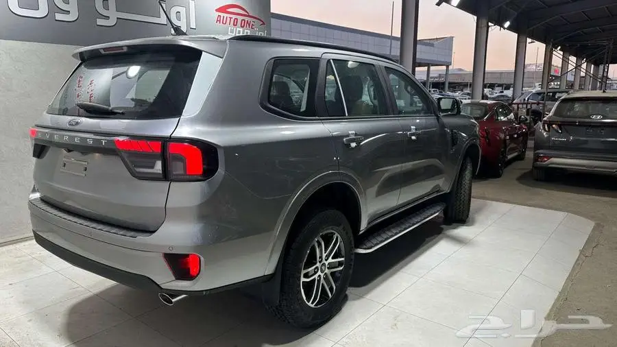 فورد ايفرست نص فل XLT 2025 كاش وتقسيط 2
