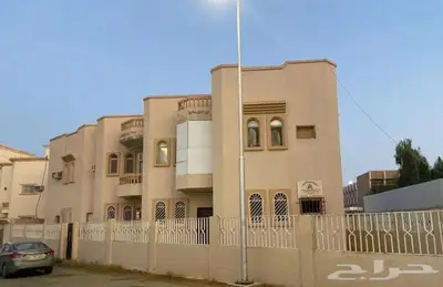 للايجار شقة عوايل بحي المنتزه ببريده 1