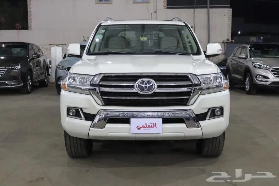 تويوتا لاندكروزر GXR فل كامل 2020 0