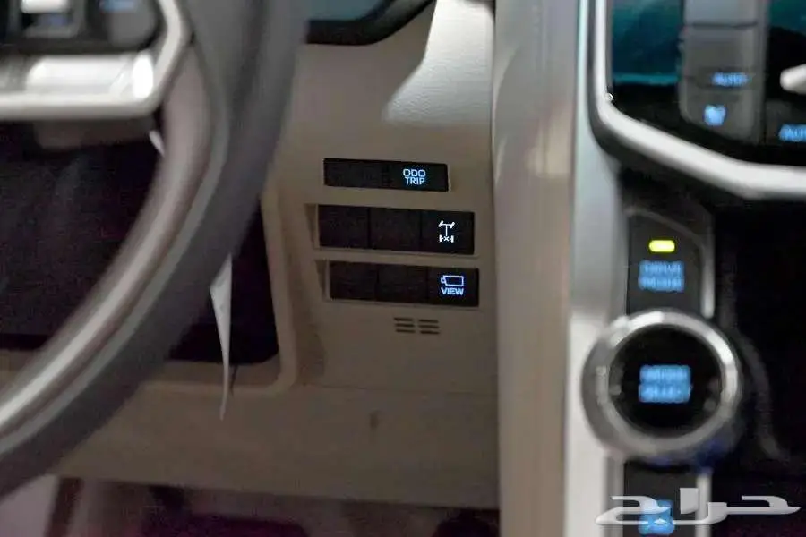 تويوتا لاندكروزر GXR 4 ديزل 2024 سعودى رمادي 7