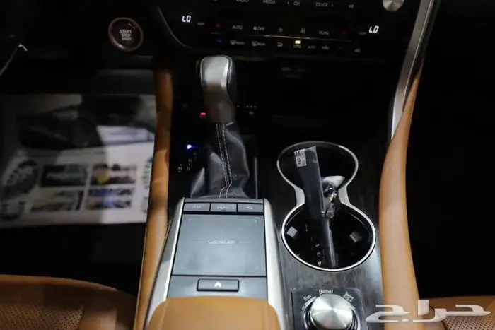 ليكزس RX 350 BB فل كامل بانوراما بنزين موديل 2022 14
