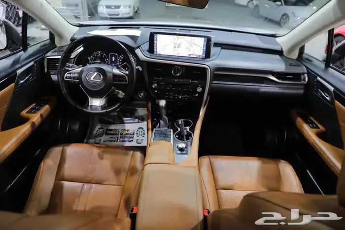 ليكزس RX 350 BB فل كامل بانوراما بنزين موديل 2022 13
