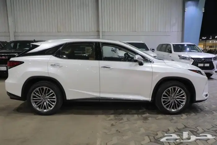 ليكزس RX 350 BB فل كامل بانوراما بنزين موديل 2022 3