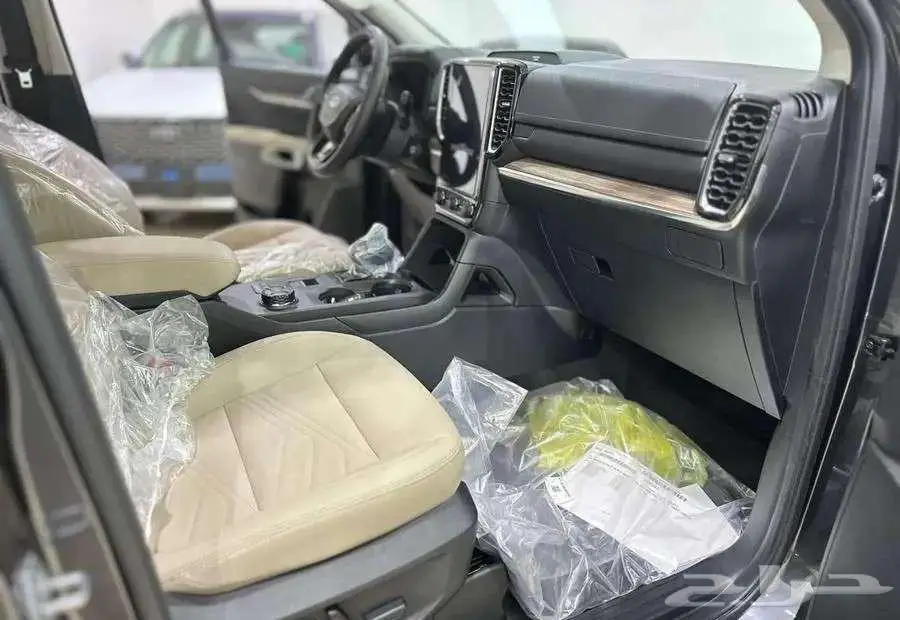 فورد ايفرست XLT نص فل 2025 توكيلات الجزيرة 4