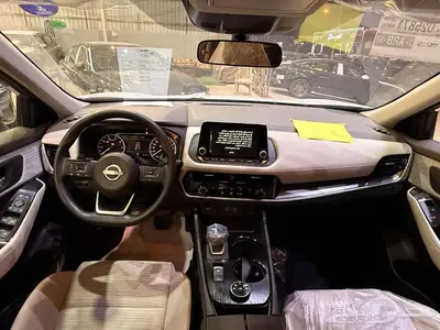 نيسان اكستريل 7 مقاعد دبل 2025 10
