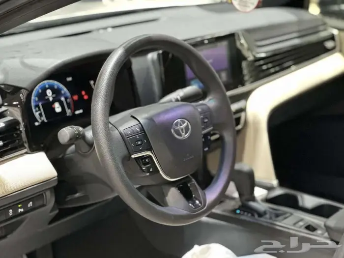 تويوتا كامري Eستاندر بنزين 19