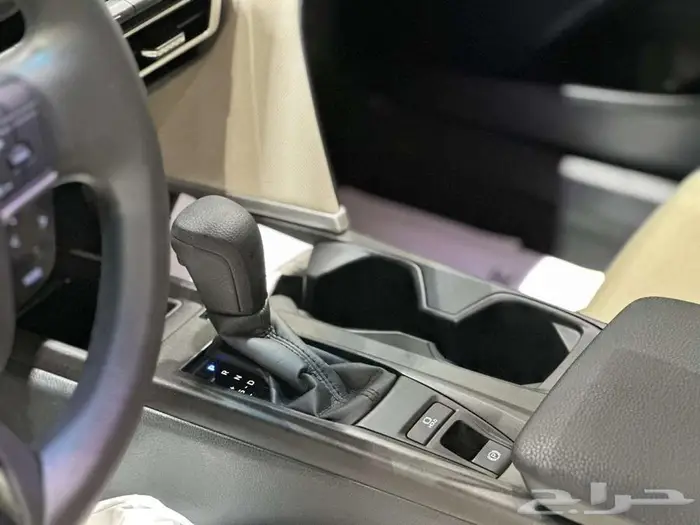 تويوتا كامري Eستاندر بنزين 18