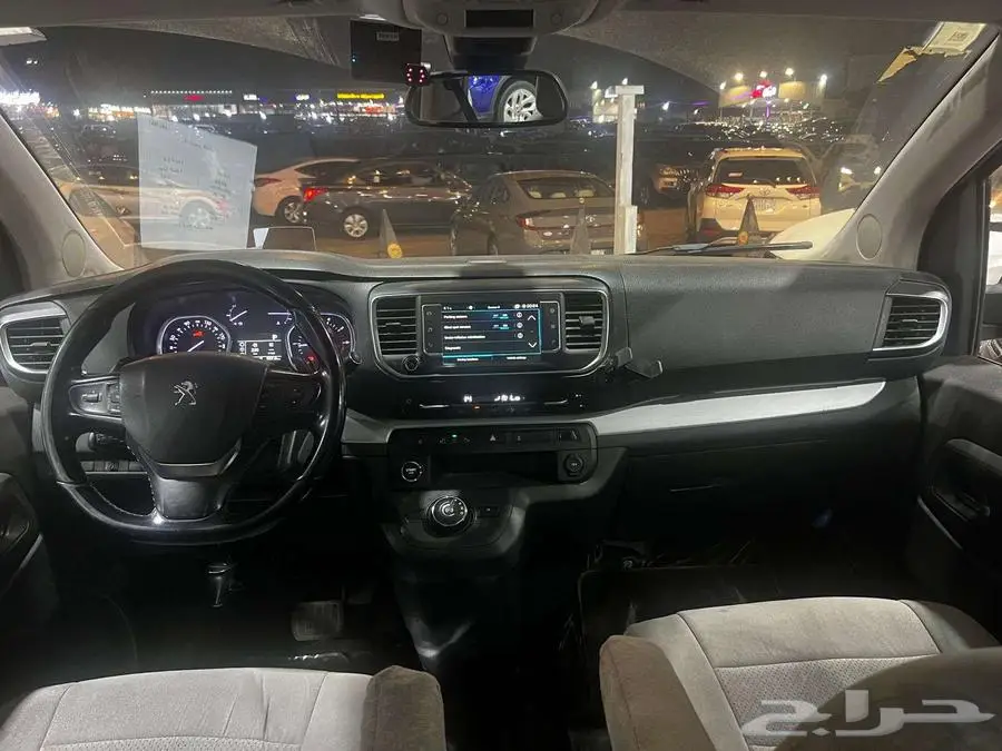 بيجو-ترافلر-2019-ديزل-العداد-128-الف-السعر-59000 31