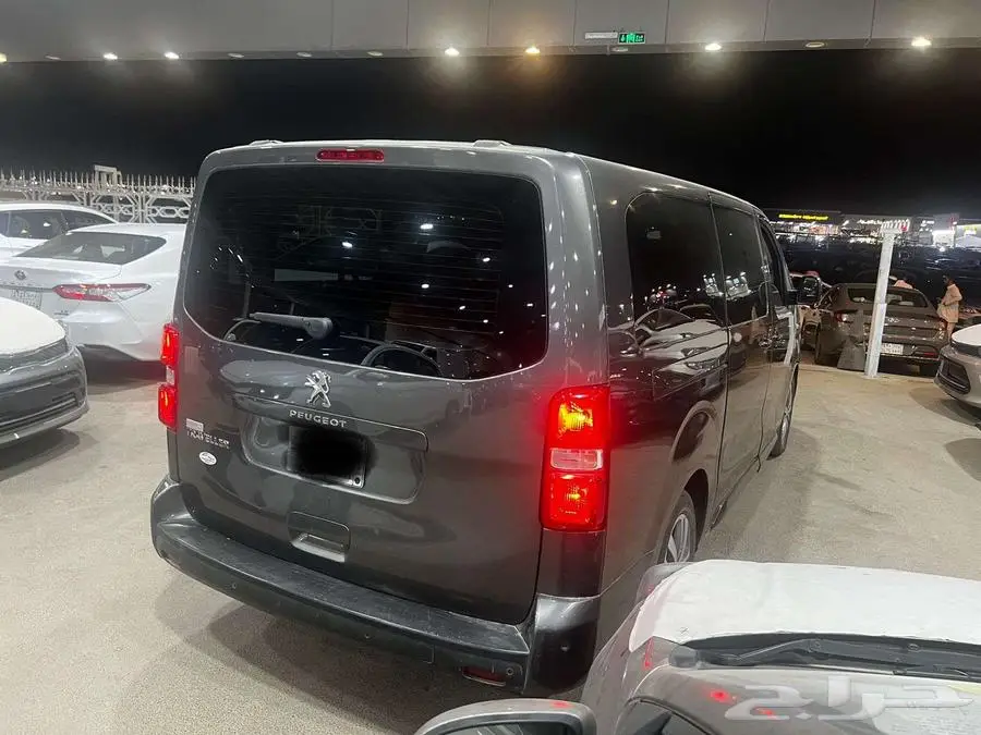 بيجو-ترافلر-2019-ديزل-العداد-128-الف-السعر-59000 27